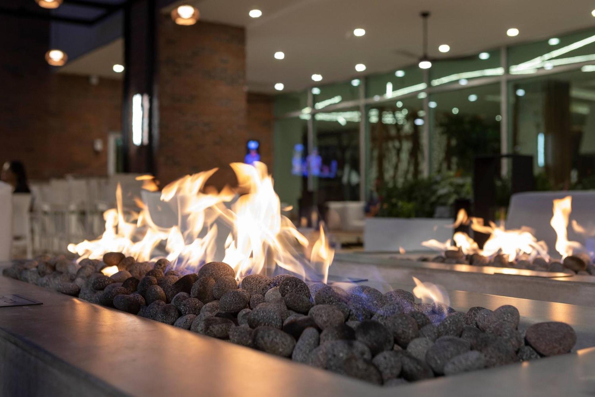 Springhill Suites By Marriott Greenville Downtown Exterior foto